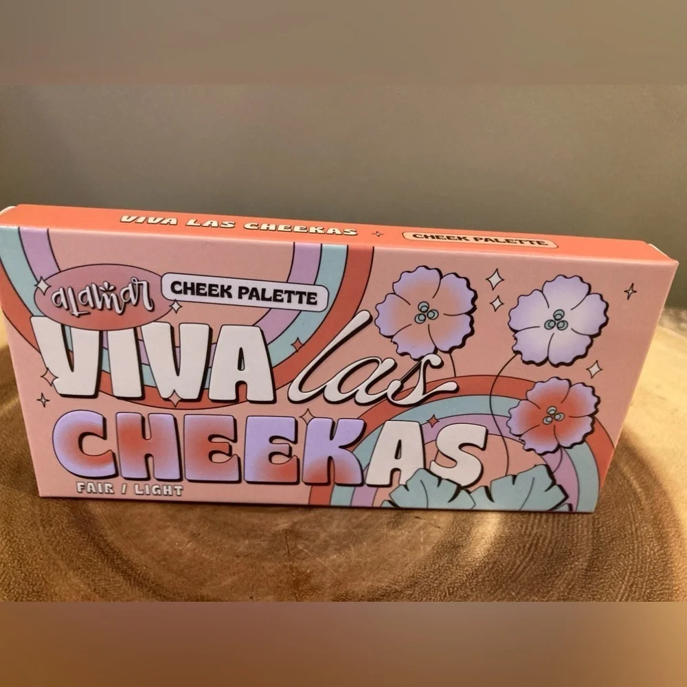 Alamar Viva Las Cheekas Cheek Palette Fair/Light - New in Box